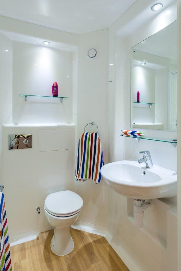 Zeni 5 Bed Apartment In Central Эксетер Экстерьер фото